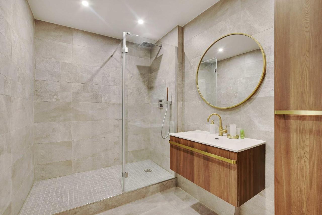 Magnificent Apartment 3Bdr-6Pax Batignolles Parigi Esterno foto
